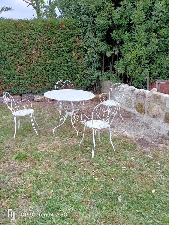 GITE INSOLITE Le Pressoir en Touraine Vallières-les-Grandes Extérieur photo