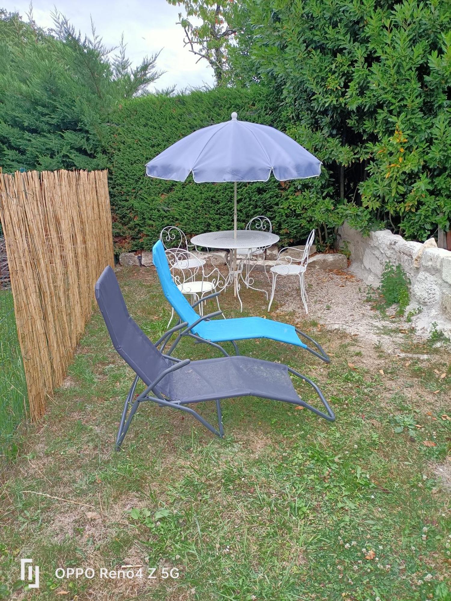 GITE INSOLITE Le Pressoir en Touraine Vallières-les-Grandes Extérieur photo